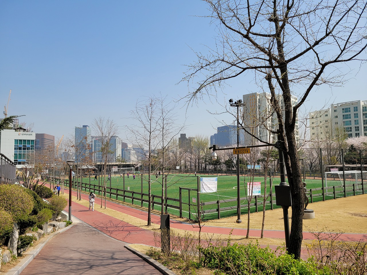 瑞士羽球公开赛｜ 两局挫高桥洸士 梁峻豪勇闯16强.